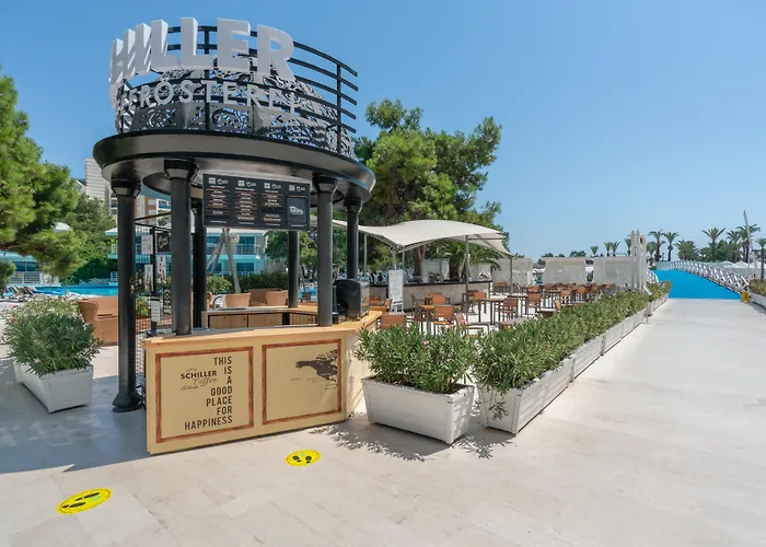 Hotel Titanic Deluxe Lara Antalia